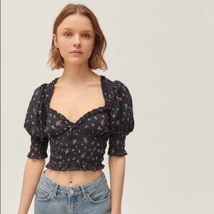 Urban Outfitters May Smocked Puff Sleeve Cropped Top Size Medium